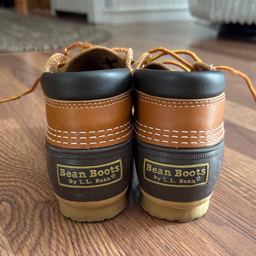 L.L. Bean ladies Tan and Black Rain Boots. Size 6 med - Picture 2 of 4